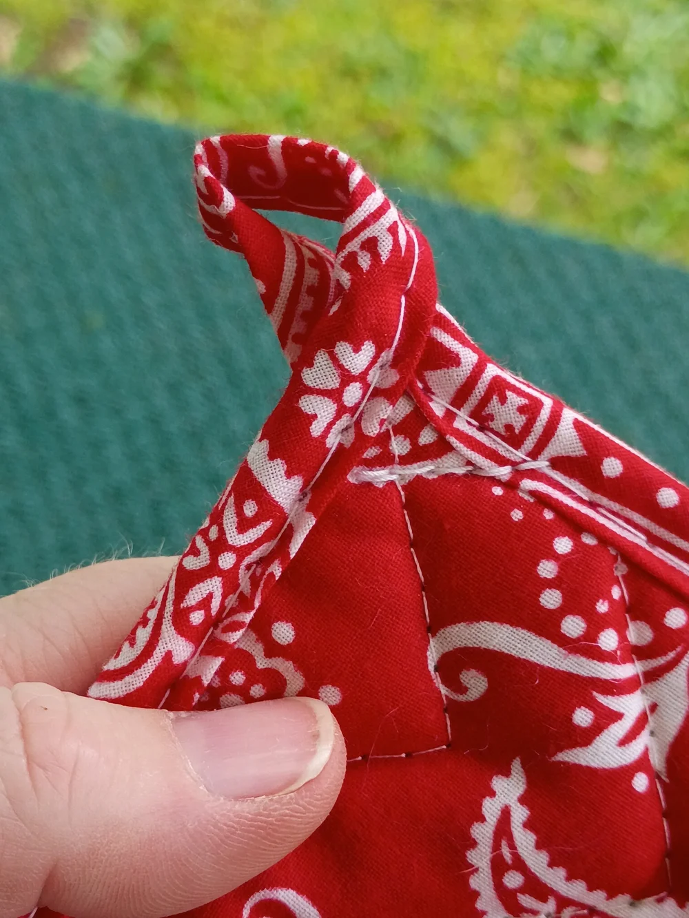 Pair of Vtg Red Paisley Kitchen Helper 7